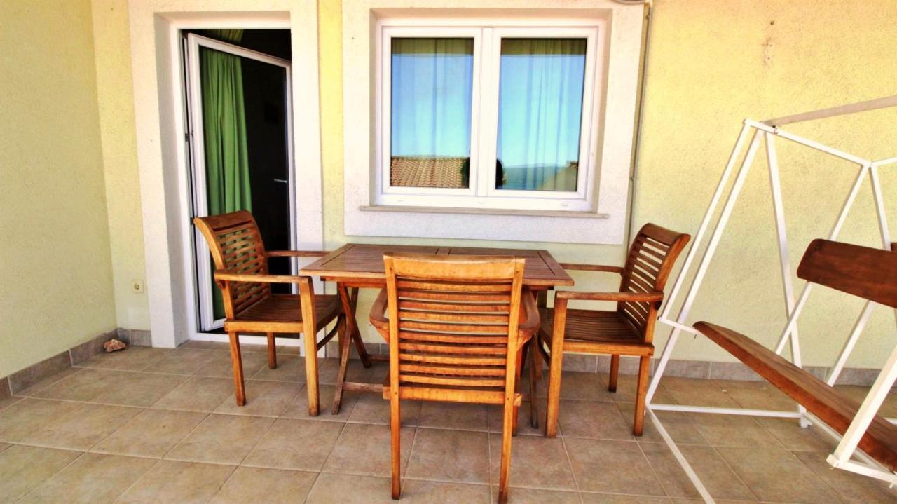 Apartments Marko Nemira Omiš Exterior foto